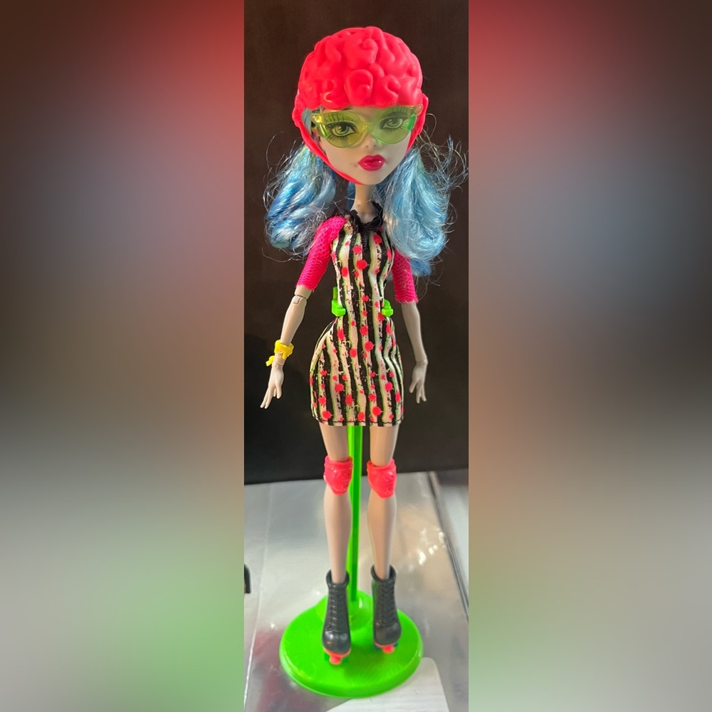 Monster high Roller maze Ghoulia doll